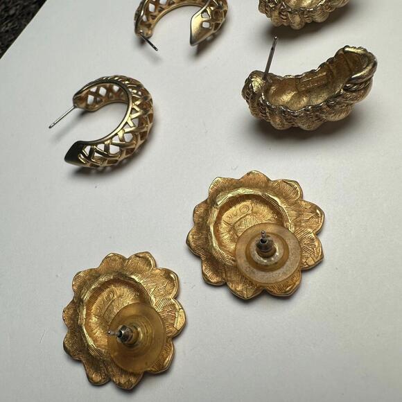 Matte Gold Tone Oversized Stud / Half Hoop Pierced Earrings Women’s Lot Of 3 - Picture 6 of 7